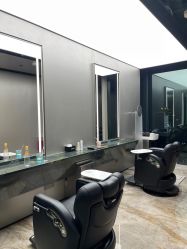-AKOZO Beauty Salon