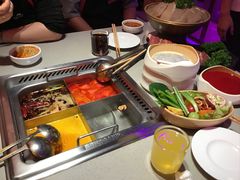 -海底捞火锅(宝龙广场夜宵主题店)
