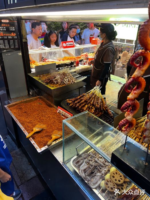 八一好吃街·高品美食广场图片