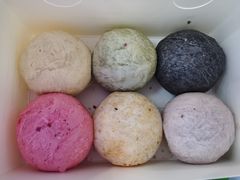 -十三不靠·球酥点心(台东步行街店)