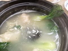 砂锅鲜虾小馄饨-老上海里弄味道(知春路店)