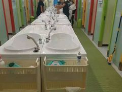 -小小王国亲子游泳俱乐部(锦辉中心)