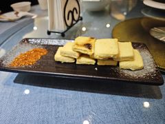 -香巴拉云南餐厅(华莱坞店)