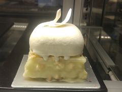 椰子杏桃慕斯-BLAQ咖啡(骏豪店)