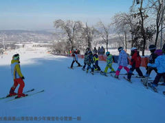 青少年冬令营-零度滑雪室内训练中心(莘庄店)