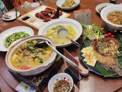 -老滇山寨•云南特色菜•地方菜•民族风情歌舞表演(金碧店)
