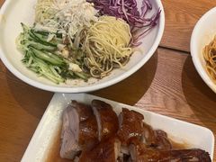 -诚铭记·虾仁汤包·成都小吃(融创店)