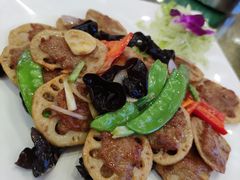 -一品美食城(石碣序伦小学店)