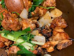 干锅走地鸡煲-鹊玥·粤菜小馆(汇智国际商业中心店)