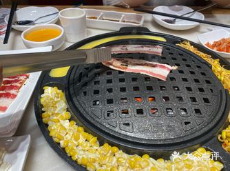 千挑万选来到韩宫宴，菜品丰富，还赠送了好多小菜