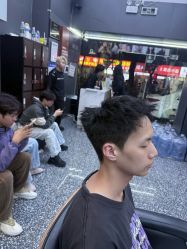 -藤野造型专业烫染接发