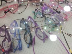 -罗创丹阳眼镜(童卫路店)