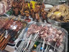 -布尔津河堤夜市