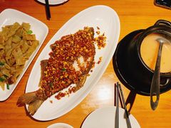 干烧武昌鱼-莲餐厅·湖北菜·藕汤是头牌(愚园路店)