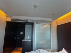 -上海龙之梦万丽酒店