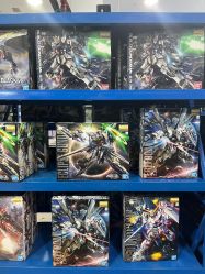 -逝水玩具折扣店