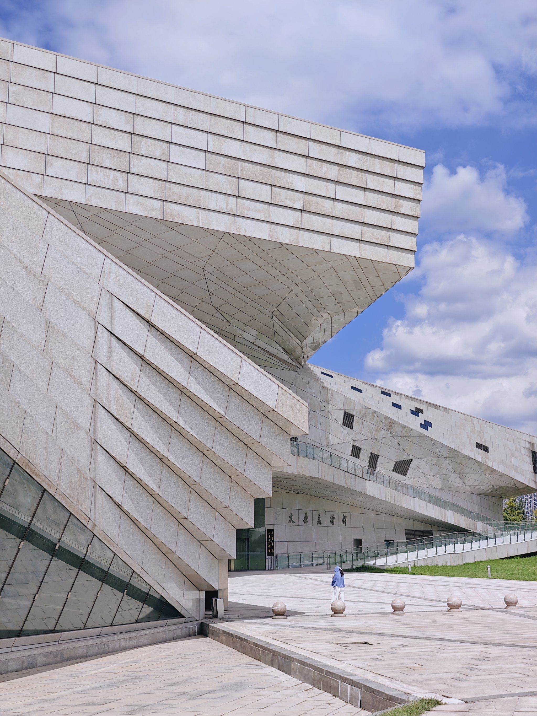 在艺术的涟漪中,感受太原美术馆的灵魂