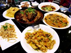 -李家猪蹄融合菜馆(河松街店)