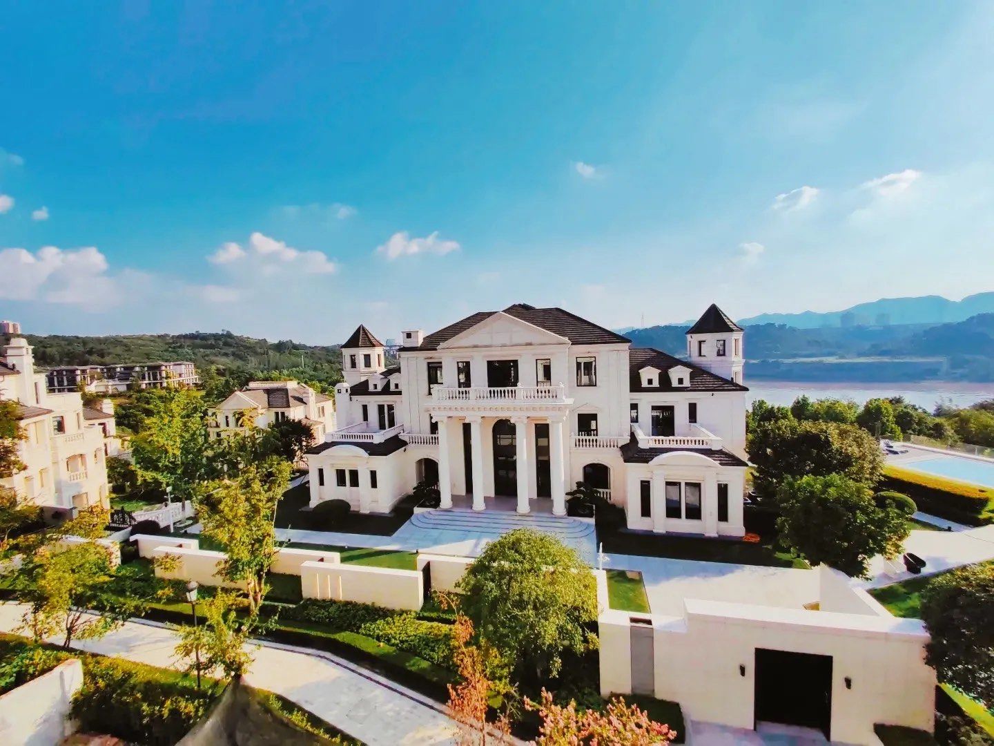 下午还可以烧烤,完美面环境超好,老板服务很热情