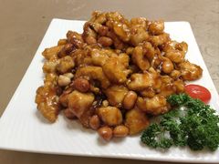 -金牌餐厅·天津菜·八珍豆腐·老爆三(瓷房子店)