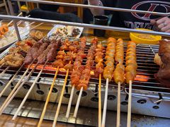 -哈尔滨小酒馆·鲜肉现穿自助烧烤(康新花园店)