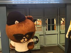 -LINE FRIENDS Garosu-gil Flagship Store