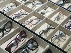 -目艮眼镜SHOWROOM(品牌集合店)