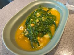豌豆黄浸豌豆尖-半山腰·云南菜(侨福芳草地店)