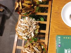 -菌海森林·非遗野生菌火锅(西山区滇池路摩根道店)