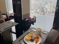 -唐拉雅秀酒店-西锦汇空中BBQ·思创餐厅
