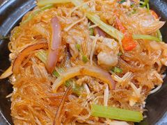 金针菇粉丝肥牛煲-有璟阁港式餐厅(国贸商城店)