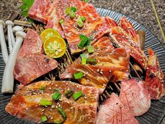 牛肉拼盘-正苑26年海鲜烤肉•牛尾汤汤饭(东港店)