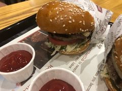 -The Habit Burger Grill 哈比特汉堡(爱琴海店)
