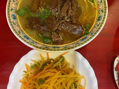-金杨拉面王小吃面馆·牛三宝面·红烧牛肉粉