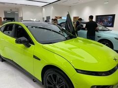 -小鹏汽车(北京龙湖长楹天街销售中心)