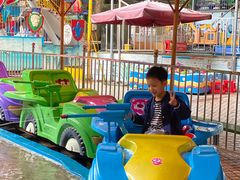 -顺德大良半月城游乐场