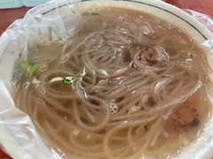 牛肉粉丝汤-老西关黄老太牛肉烧饼