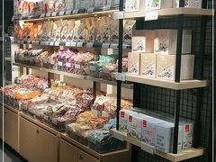 零售区-良品铺子(白云新世界店)