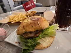 招牌秘制鸡腿堡-必胜客(威高广场店)
