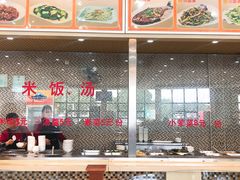 -小昆山服务区-停车场