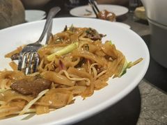 干炒牛河-汤城小厨•粤菜•靓汤(苏州街店)