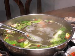 -乡土黄·鲜牛肉火锅·小龙虾(兴业街店)