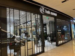 -HAIR CORNER