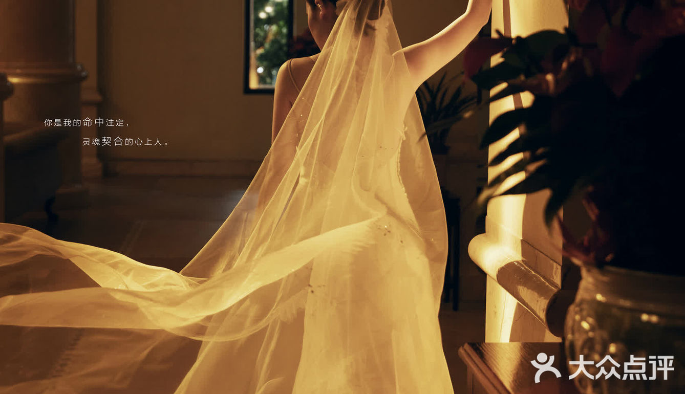 厦门旅拍婚纱照丨在美伦山庄演绎欧式童话故事