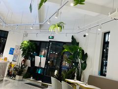 -Fridi Patisserie Cafe