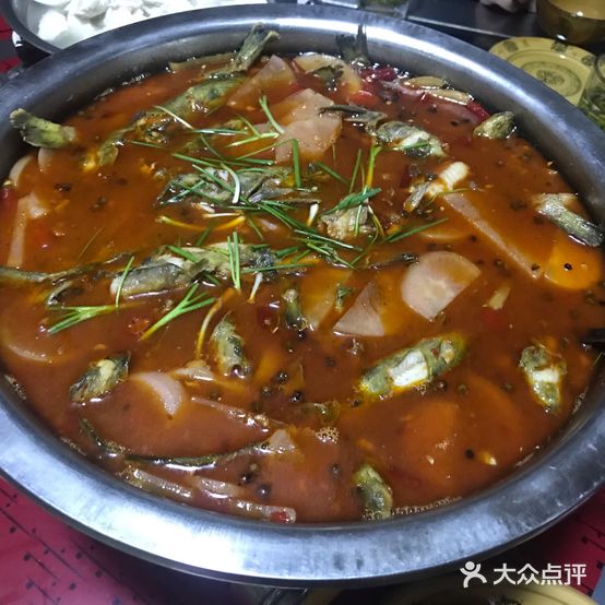 大河边鱼馆