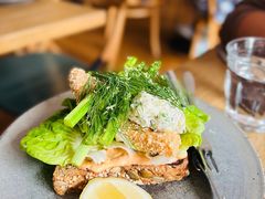 炸海鲈鱼三明治-BOR Eatery(安福路店)