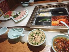 -巴渝瓦肆重庆鲜火锅(宝龙环湖店)