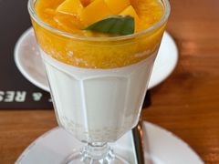 -Chom Cafe and Restaurant