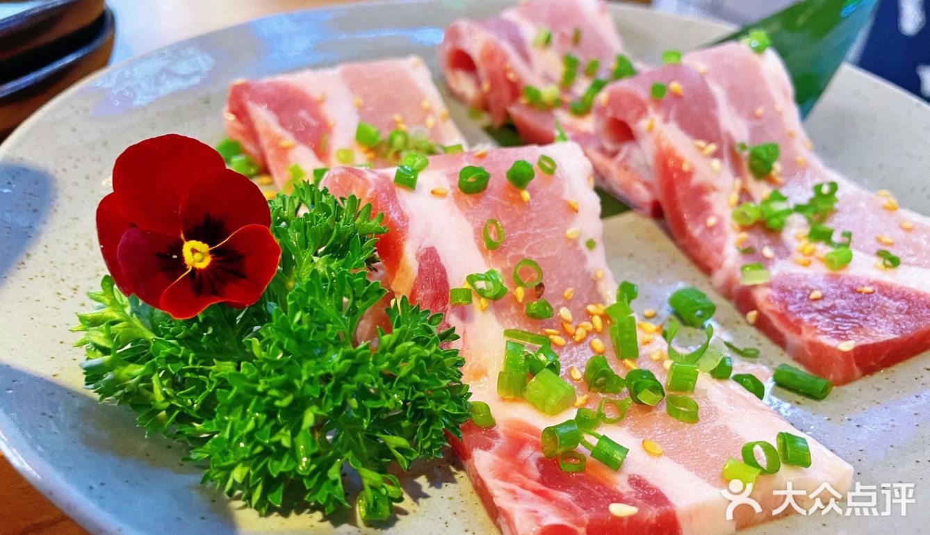 大口吃肉 打卡酒仙桥排行第一的日式烤肉